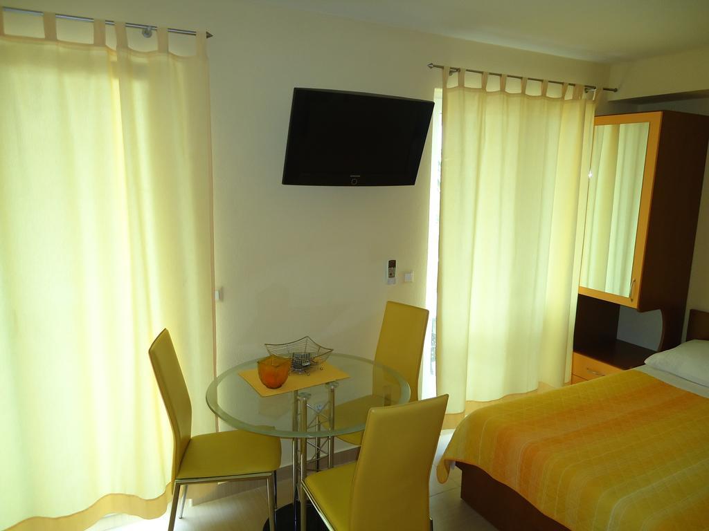 Villa Grgo Apartments Tučepi Δωμάτιο φωτογραφία